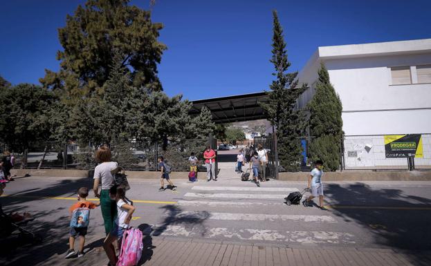 Granada tiene ya abiertos todos sus colegios, pero 46 aulas continúan cerradas