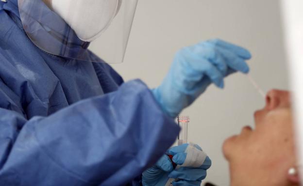 Se multiplican los contagios en el brote de la residencia de la capital, con 78 casos ya