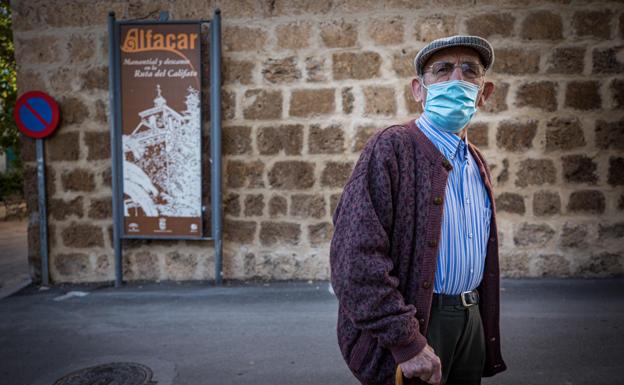 «La gente no sale de casa por miedo al virus y eso nos deja a los comercios en la ruina»