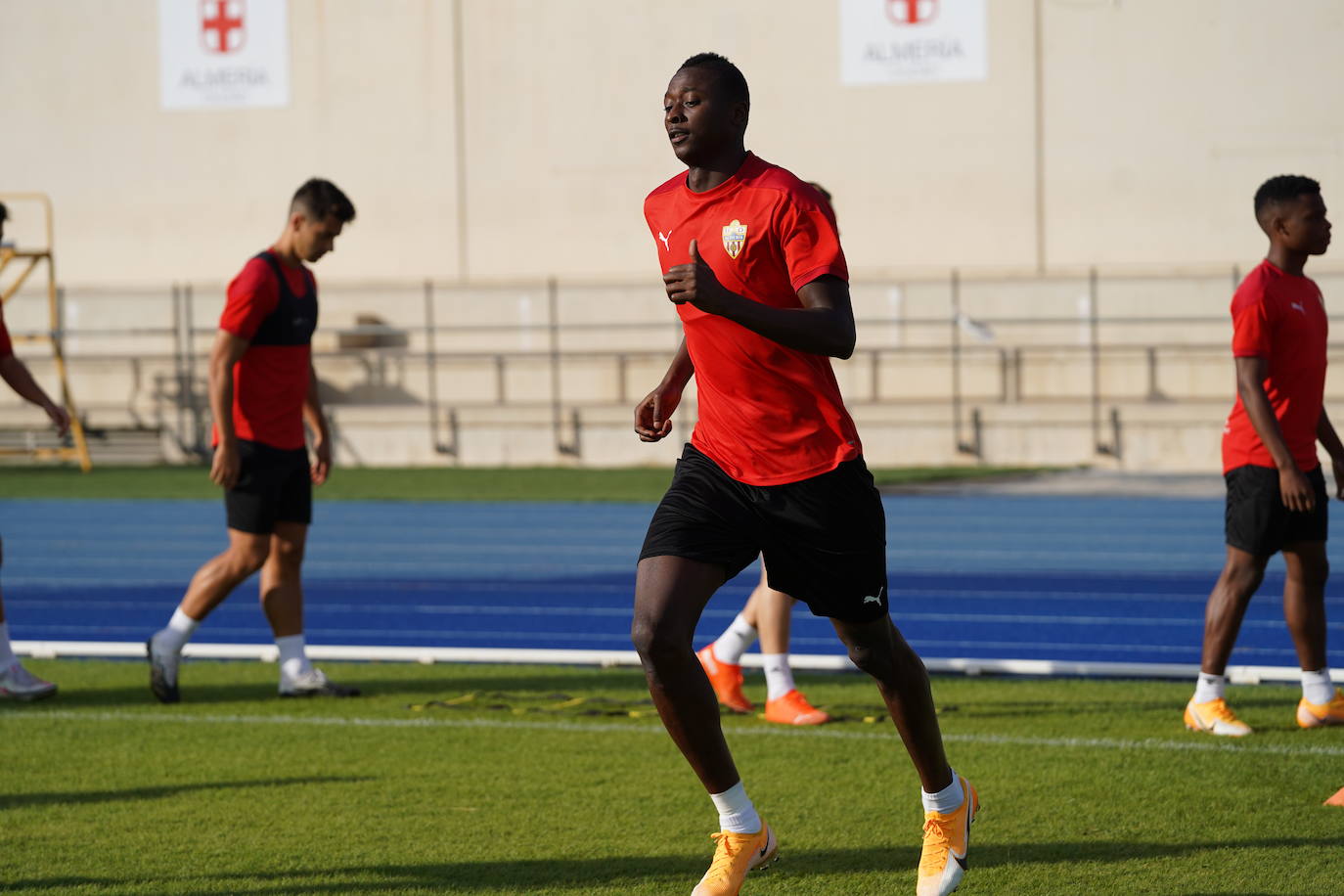 El Almería tiene preparado a Umar Sadiq para la cita de Logroño