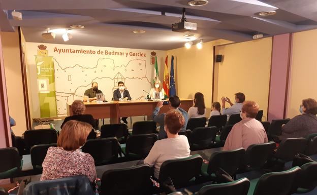 Encarnación Medina recoge en un libro la vida de la religiosa 'Ana de Jesús, priora de Beas'