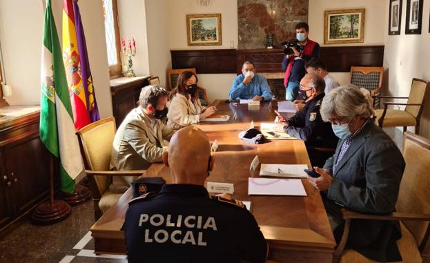 El alcalde alerta sobre el incremento de contagios en el tradicional mes de feria