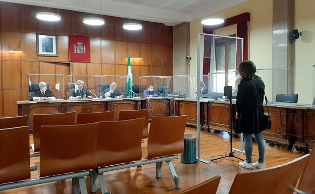 Seis meses de prisión a la mujer de origen chino que no dio de alta a sus empleados