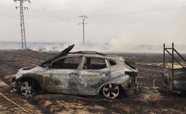 Muere calcinado en un coche al intentar salvarlo del fuego en Badajoz