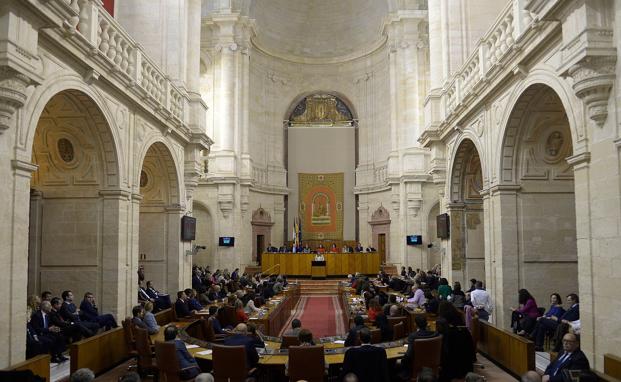 Moreno pedirá el respaldo del Parlamento para que Andalucía reciba 23.000 millones de euros de los fondos europeos contra la Covid