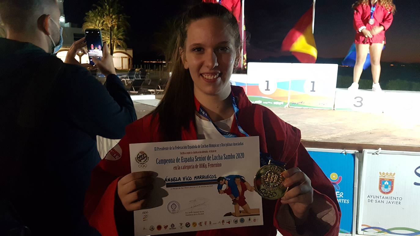 Ángela Vico vuelve a lo grande y se proclama campeona de España en sambo