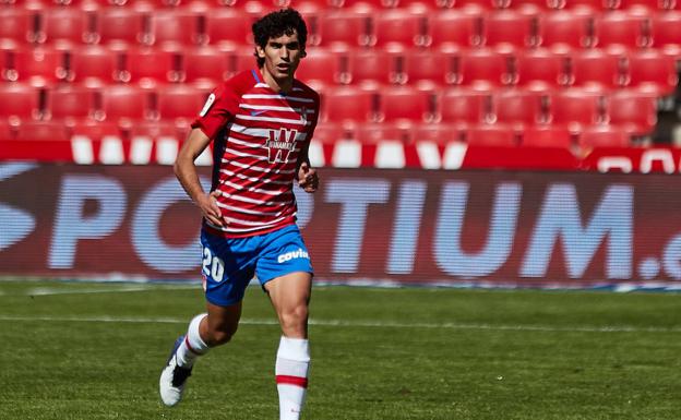 Mimo con Vallejo ante el rompecabezas en la zaga
