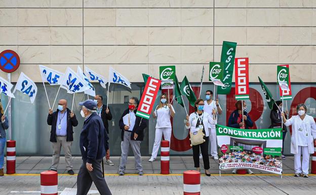 Sindicatos piden en Granada más dinero para la sanidad: «La pandemia nos ha pillado en bragas»