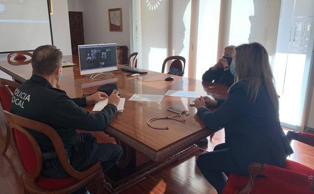 La alcaldesa de Baeza: «Estas medidas deberían de haber llegado hace mucho tiempo»