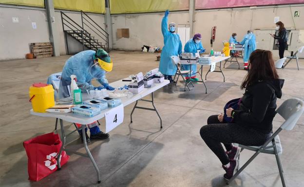 Bares cerrados a las diez, grupos de seis, y parques clausurados para frenar el avance de la Covid en Jaén