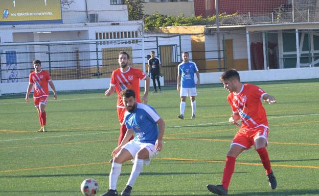 El Motril saca un empate de la Espiguera, sorprendido por un valiente Melilla