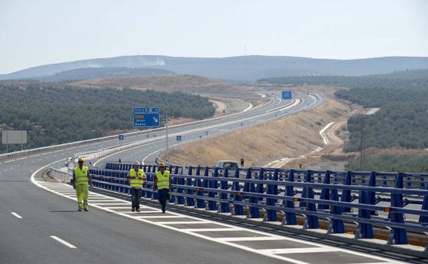 La A-32, la inversión más fuerte del Estado: Más de 50 millones para 2021