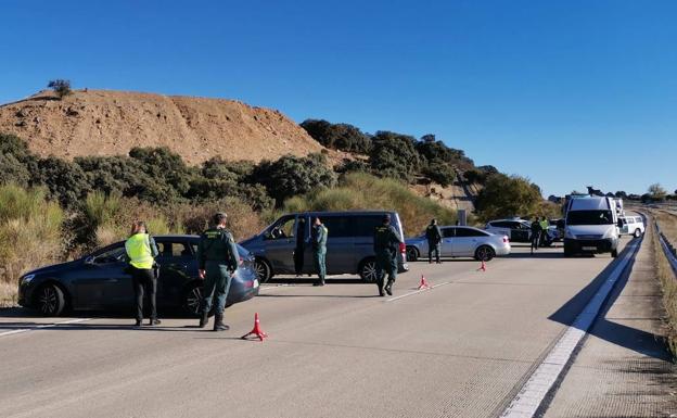 La Guardia Civil tiene previstos 64 controles en las carreteras de la provincia durante el puente