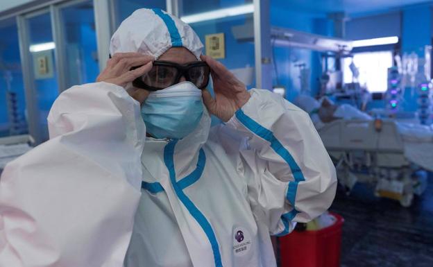 Más del 4% de los contagiados por coronavirus en Jaén es personal sanitario