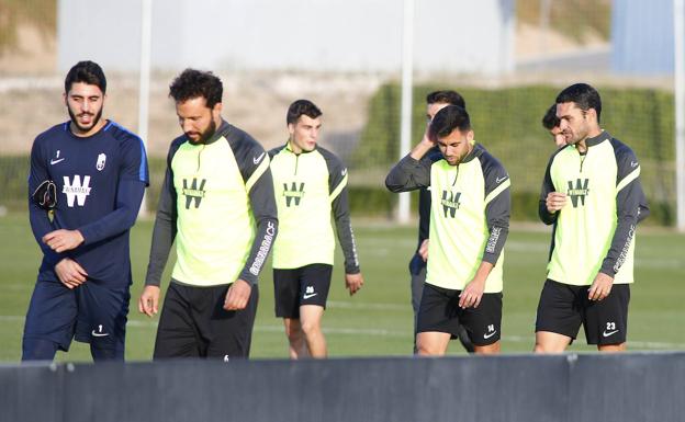 El Granada, sin más positivos, trabaja de forma individualizada en Los Cármenes