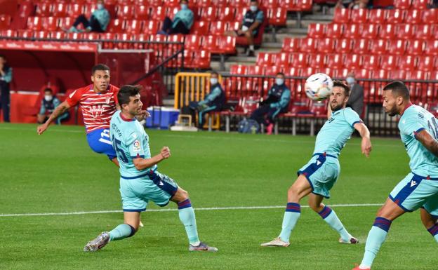 Diego Martínez, 'el irremontable', se hace centenario en Chipre