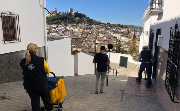 El rodaje de la serie holandesa 'Cartas de España' cuenta con una cartera de Alcalá la Real