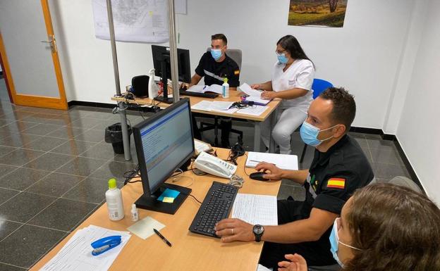Alrededor de 1.500 llamadas de la Brigada de La Legión a positivos de la Covid-19