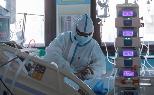 La presión en los hospitales sigue creciendo y ya supera la de la primera ola