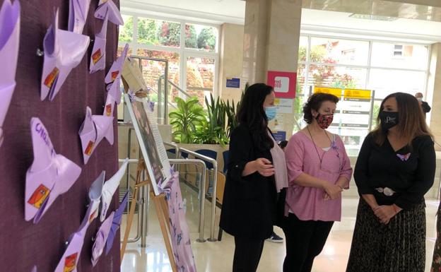 'Alas por la memoria', mariposas moradas en recuerdo a las víctimas de violencia de género