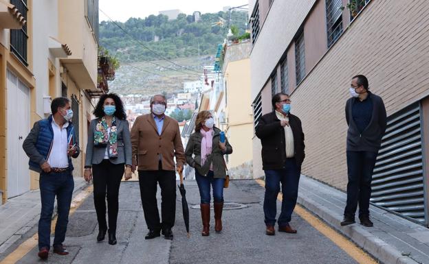 Piden un plan extraordinario para el barrio de Santa Isabel que arregle la iluminación y el acerado