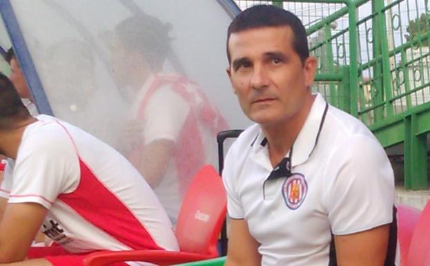 El CD Torreperogil defiende su liderato ante la visita del UDC de Torredonjimeno