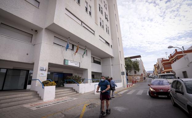 El Hospital de Motril envía pacientes a la capital para evitar el colapso