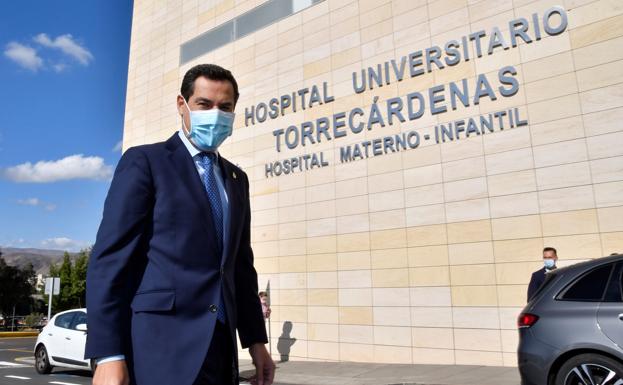 Moreno asume el coste político de la gestión de la pandemia pero reclama poder confinar