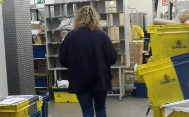 Condenan a Correos a indemnizar con 33.000 euros a una empleada despedida en Almería