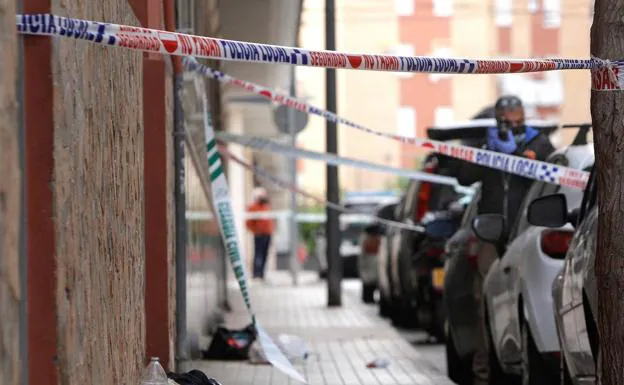 En estado crítico una joven apuñalada en plena calle en Alicante