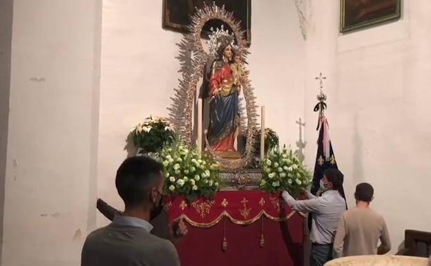La imagen de María Auxiliadora se venera temporalmente en la parroquia de San Cecilio