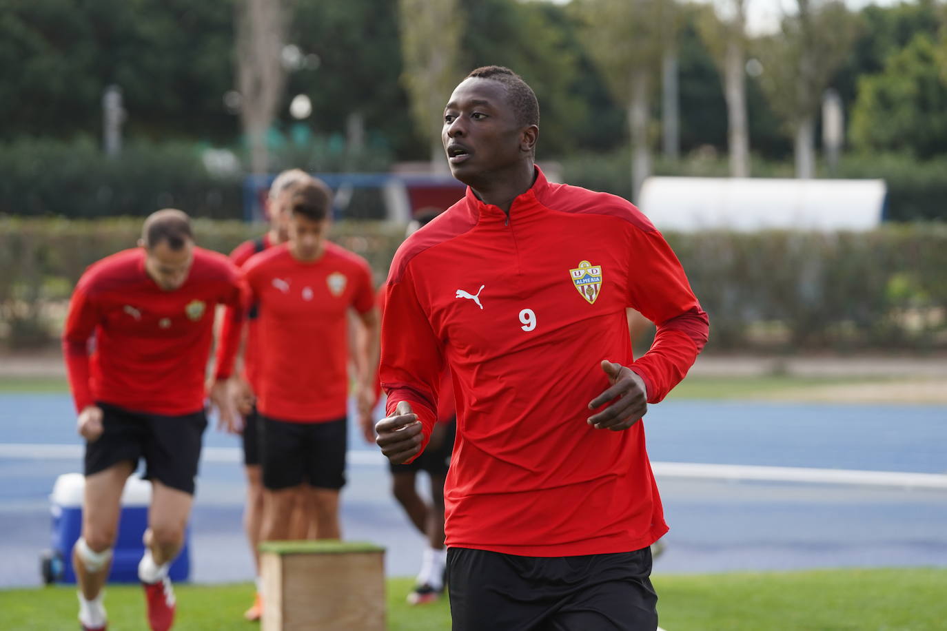 Umar Sadiq, un delantero inconformista en la UD Almería