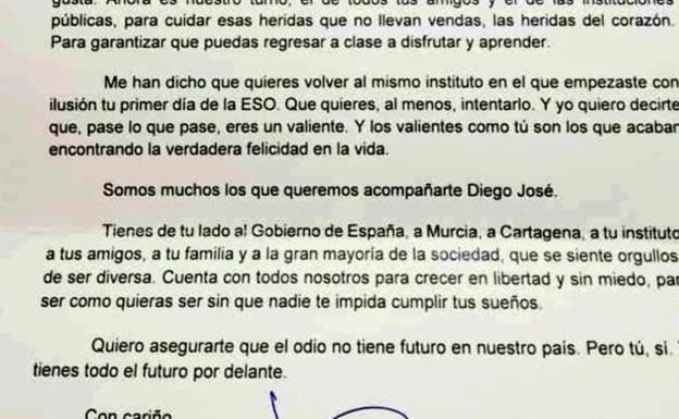 Pedro Sánchez envía una emotiva carta al niño de 11 años ingresado por una agresión homófoba