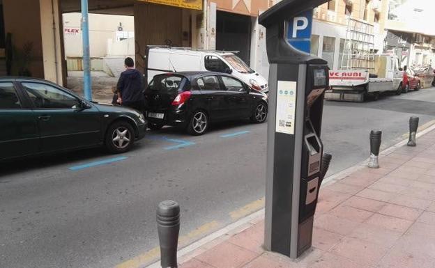 Aparcar en zona azul será gratis en la capital a partir de las seis de la tarde mientras duren las restricciones