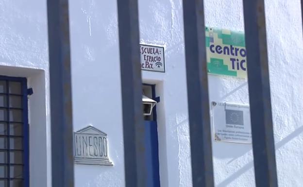 Dos hombres tratan de secuestrar a tres niñas a las puertas de un instituto en Cádiz