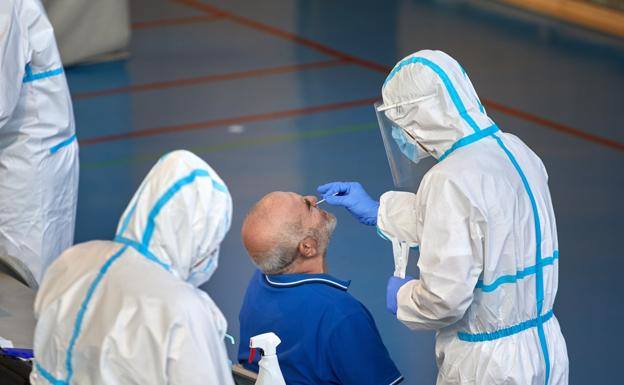 Catorce municipios logran bajar de la tasa de «riesgo muy alto»