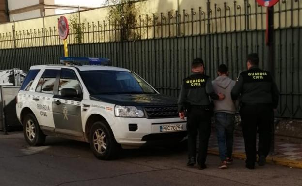 Detenido en Baños de la Encina por nueve robos con fuerza