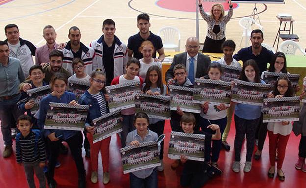 Juanma Olivares regresa para reforzar la portería blanca