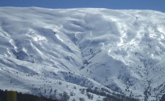 Esquiar en Sierra Nevada: los pueblos con más encanto