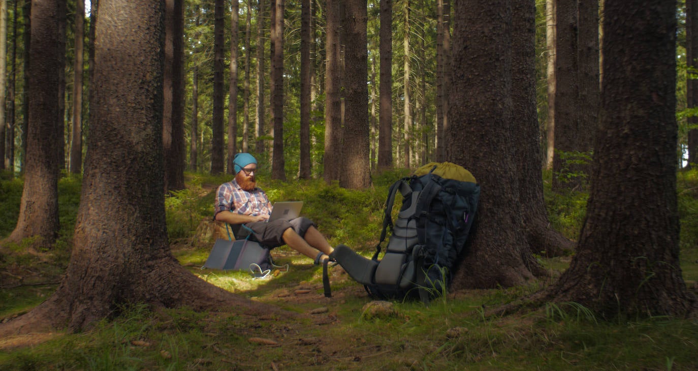 Una oficina en la playa o en el bosque