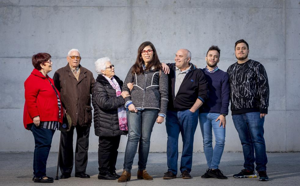 Fabiola, una joven transexual de Granada, pone rostro a los últimos 40 años de Andalucía