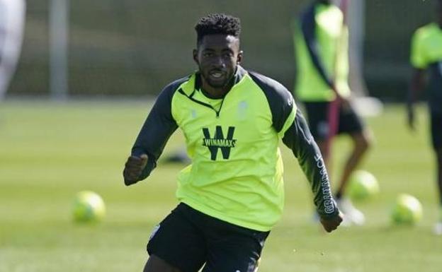 La posible baja de Eteki abre la puerta a un cambio en el sistema