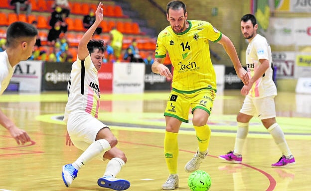 El Jaén Paraíso Interior golea al UMA Antequera