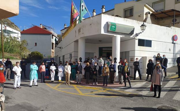 Granada rinde un sentido homenaje al último médico fallecido por Covid