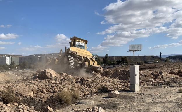 Cajamar inicia las obras de su nueva gran sede en el PITA con la urbanización de los terrenos