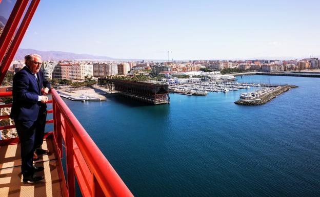 El anteproyecto para ampliar el muelle de Levante para los cruceros estará listo en siete meses