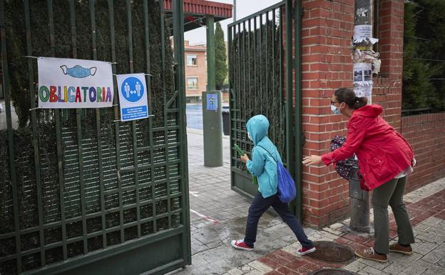 Moreno asegura que Andalucía primará la libertad de elección de las familias ante la ley Celaá