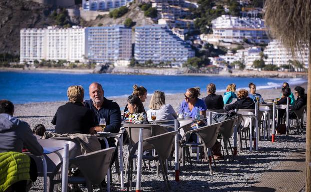 Los granadinos podrán volver el sábado a sus playas, un mes y medio después