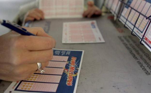 Euromillones vuelve a poner en juego un bote de 200 millones de euros, el mayor de toda su historia