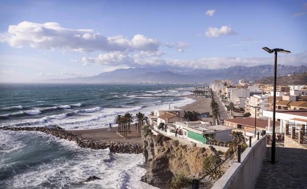 La Junta inyecta casi dos millones para hacer obras en las playas de Granada